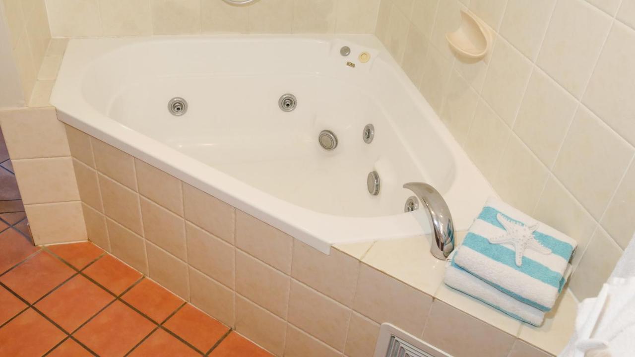 Spa Haven 17B Ocean View Airlie Beach Buitenkant foto